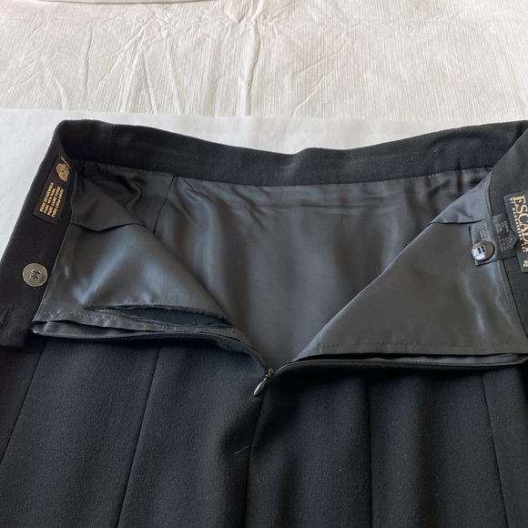 Vintage Escada Wool Kick-Pleat Skirt in Black - Size EU42 - Picture 7 of 9